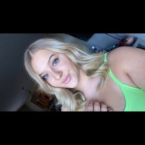 Meet your Posher, Angela